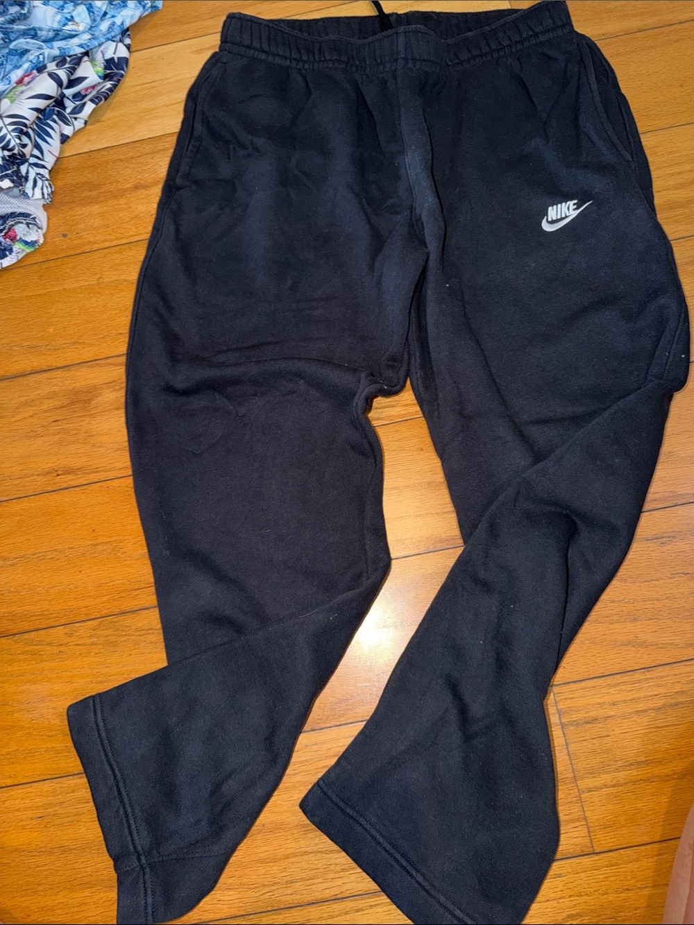 Nike Black men’s  Fleece Joggers with White Logo